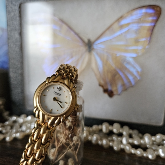 Bulova watch - Picture 4 of 4